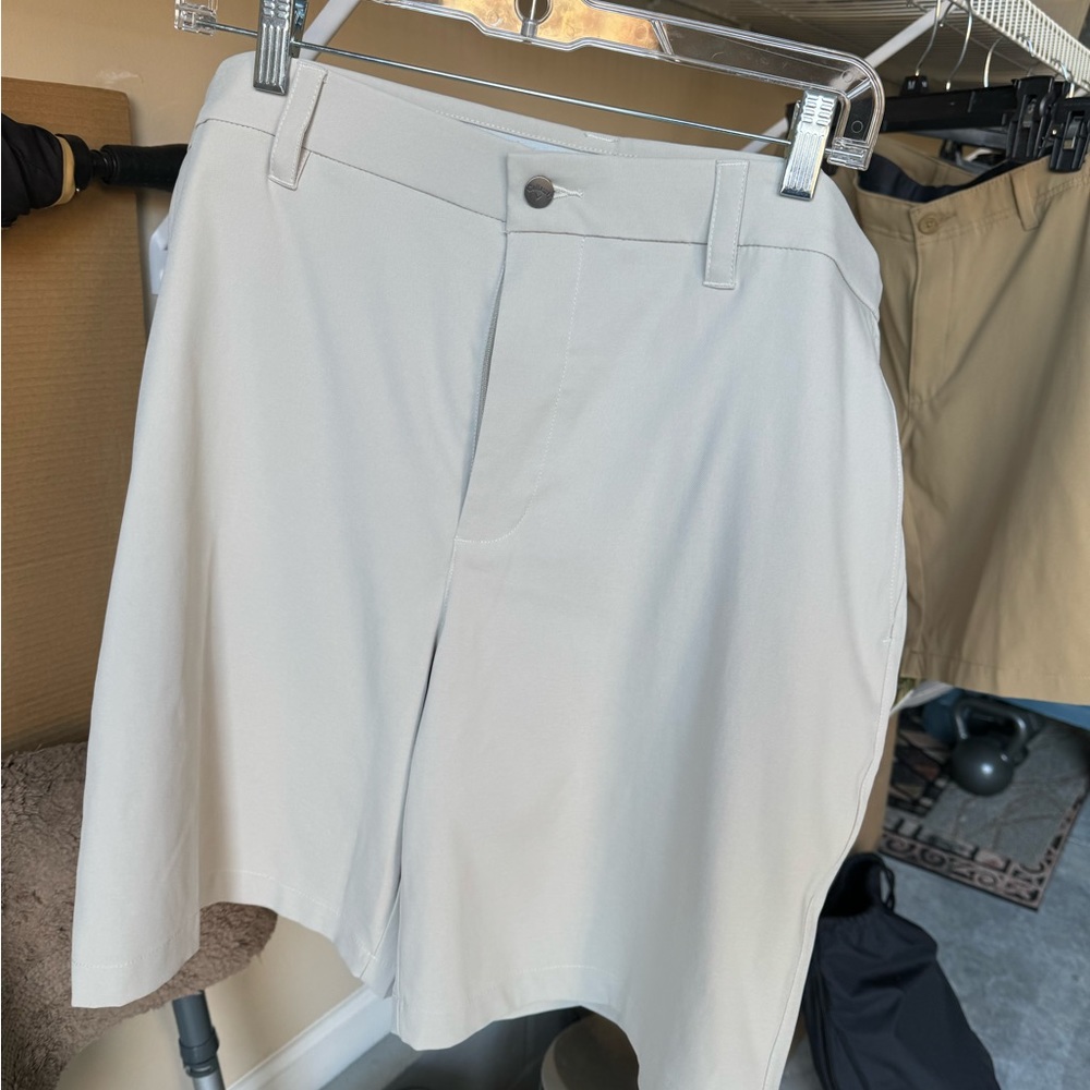 Callaway Men’s Pro Spin Shorts 9 in Ltbeige01